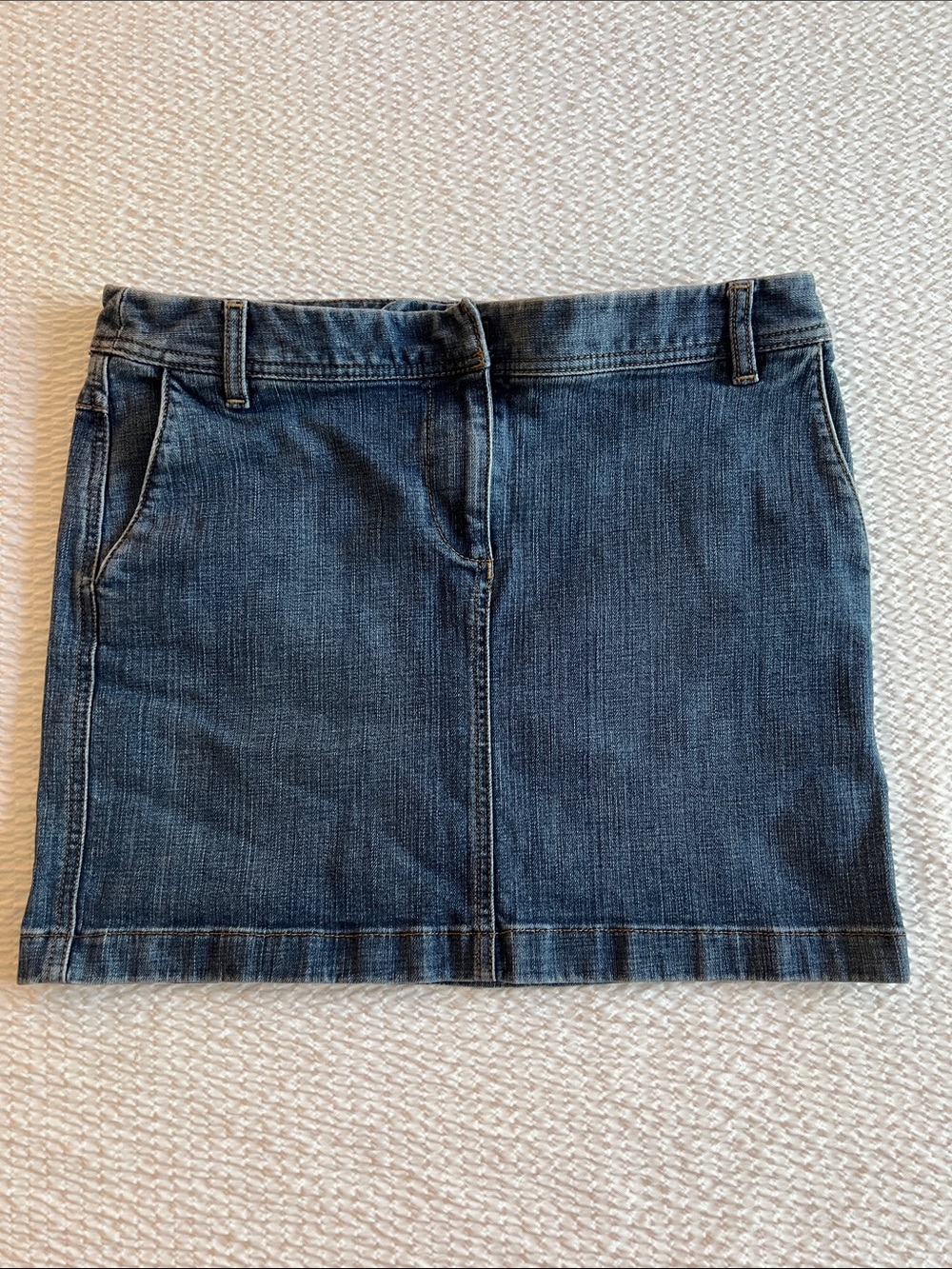 LOFT Size 8 Petite Indigo Denim Mini Skirt